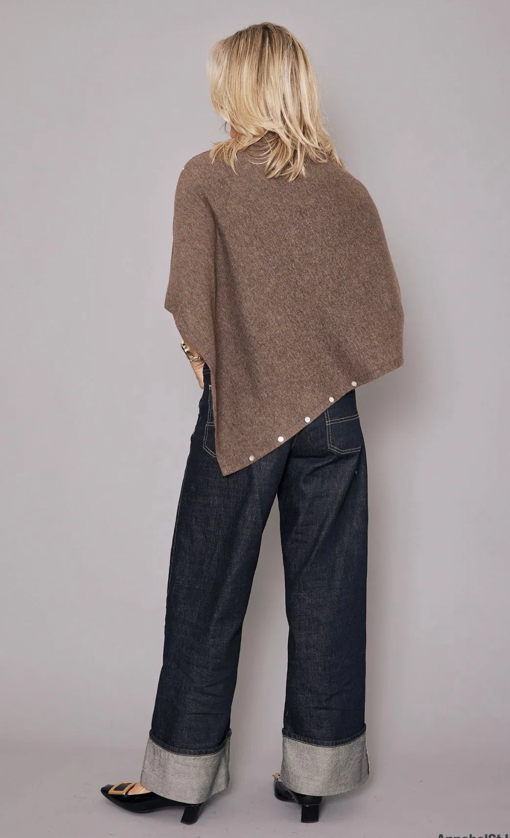 Cashmere Poncho Mushroom Brown | Grizzly Back in Stock