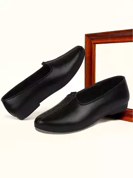 Men Ethnic Black Slip On Juttis and Mojaris