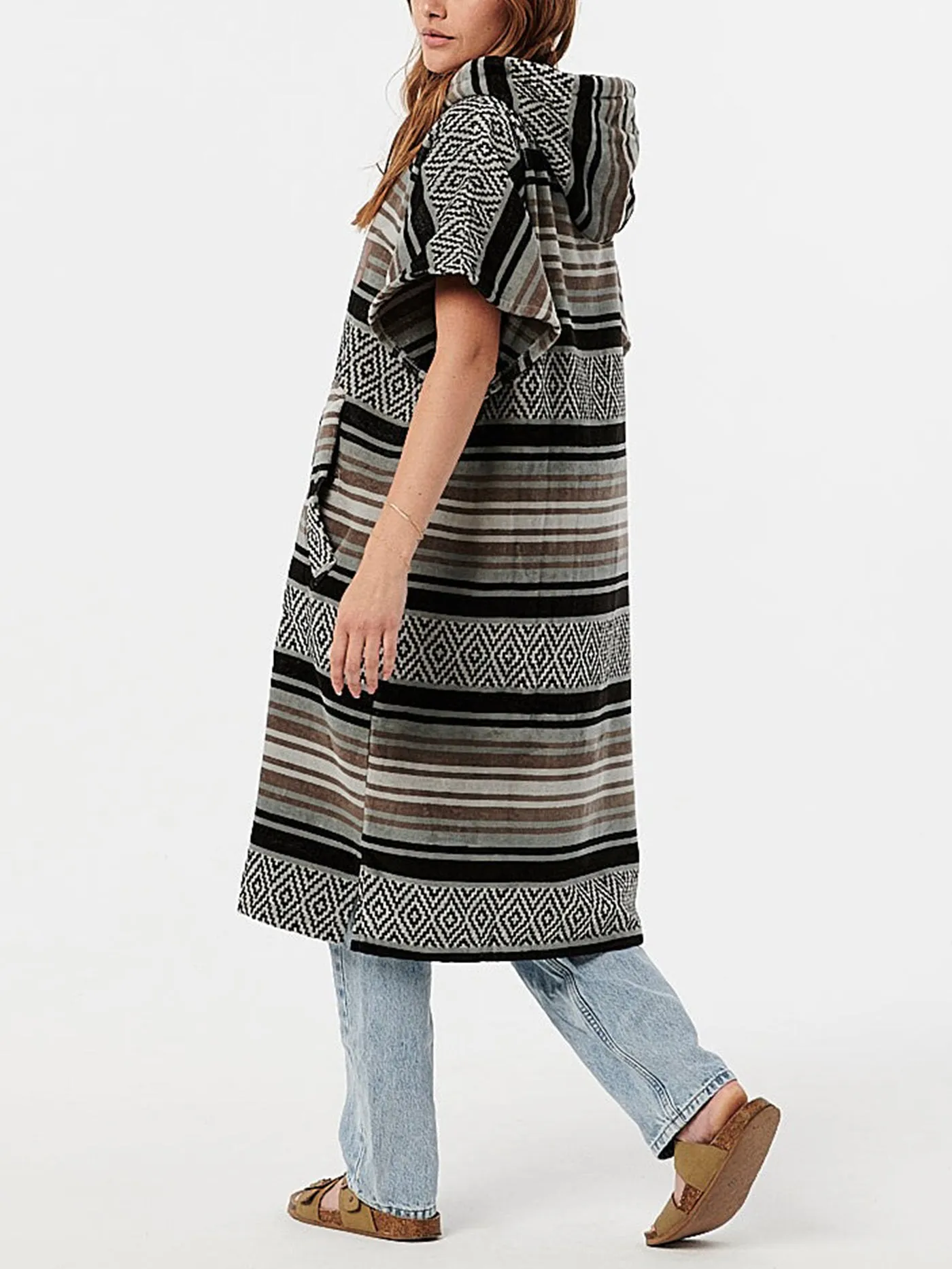 Oso S/M Courtyard Poncho