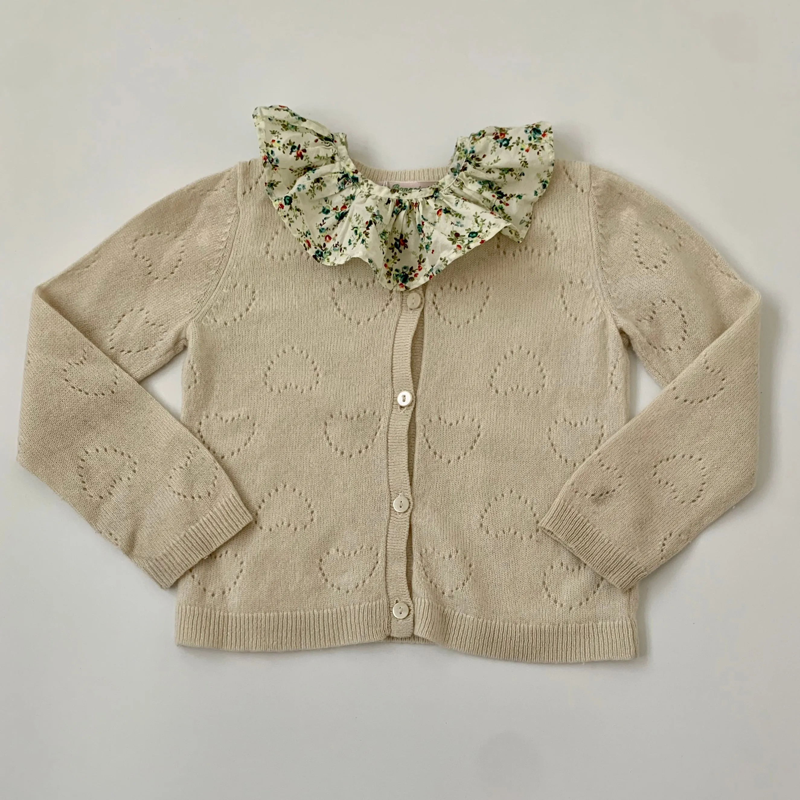 Petit Bec Floral Collar: 2 Years