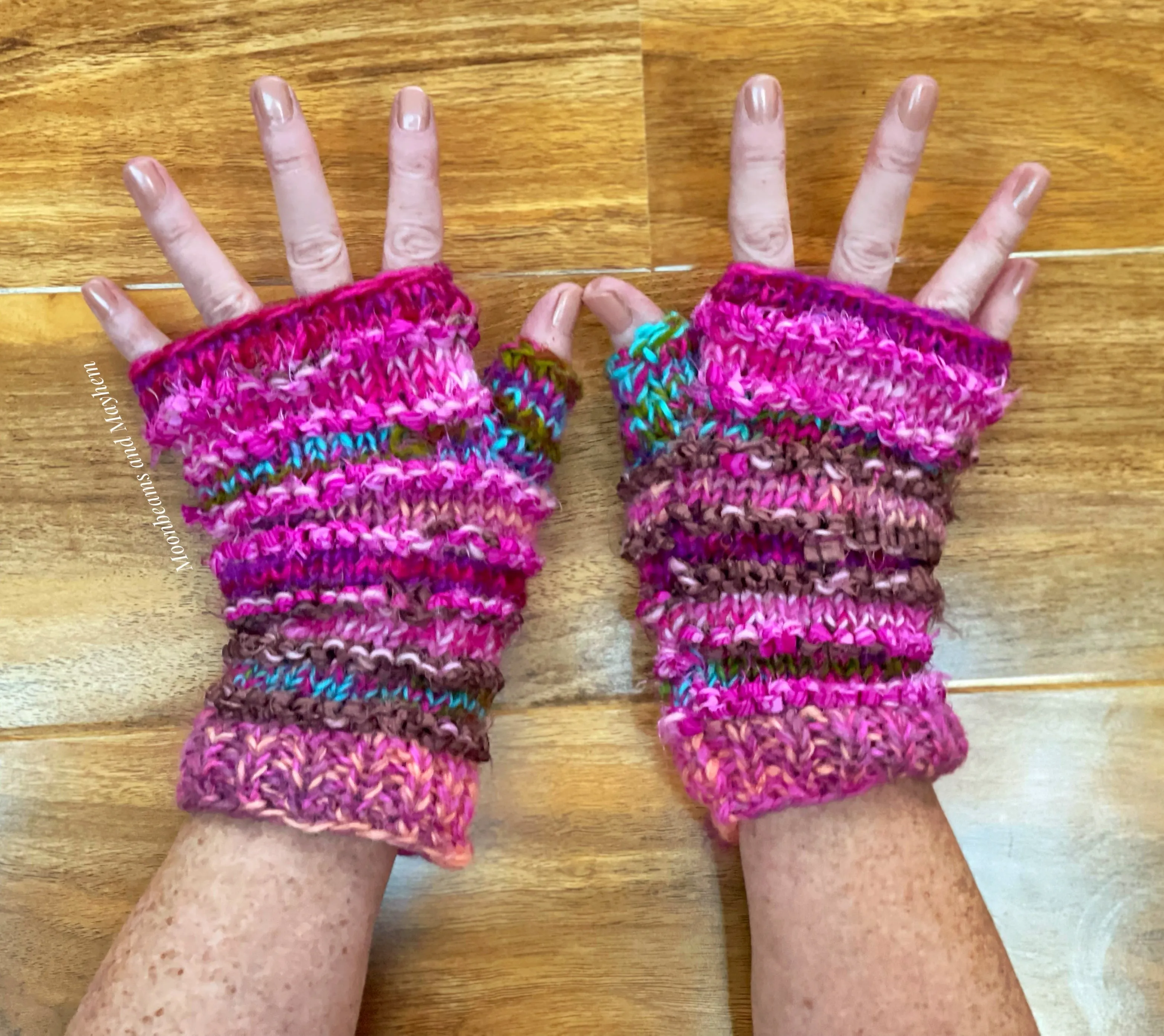 ROSY PINK FINGERLESS SNUGGLE GLOVES / MITTENS