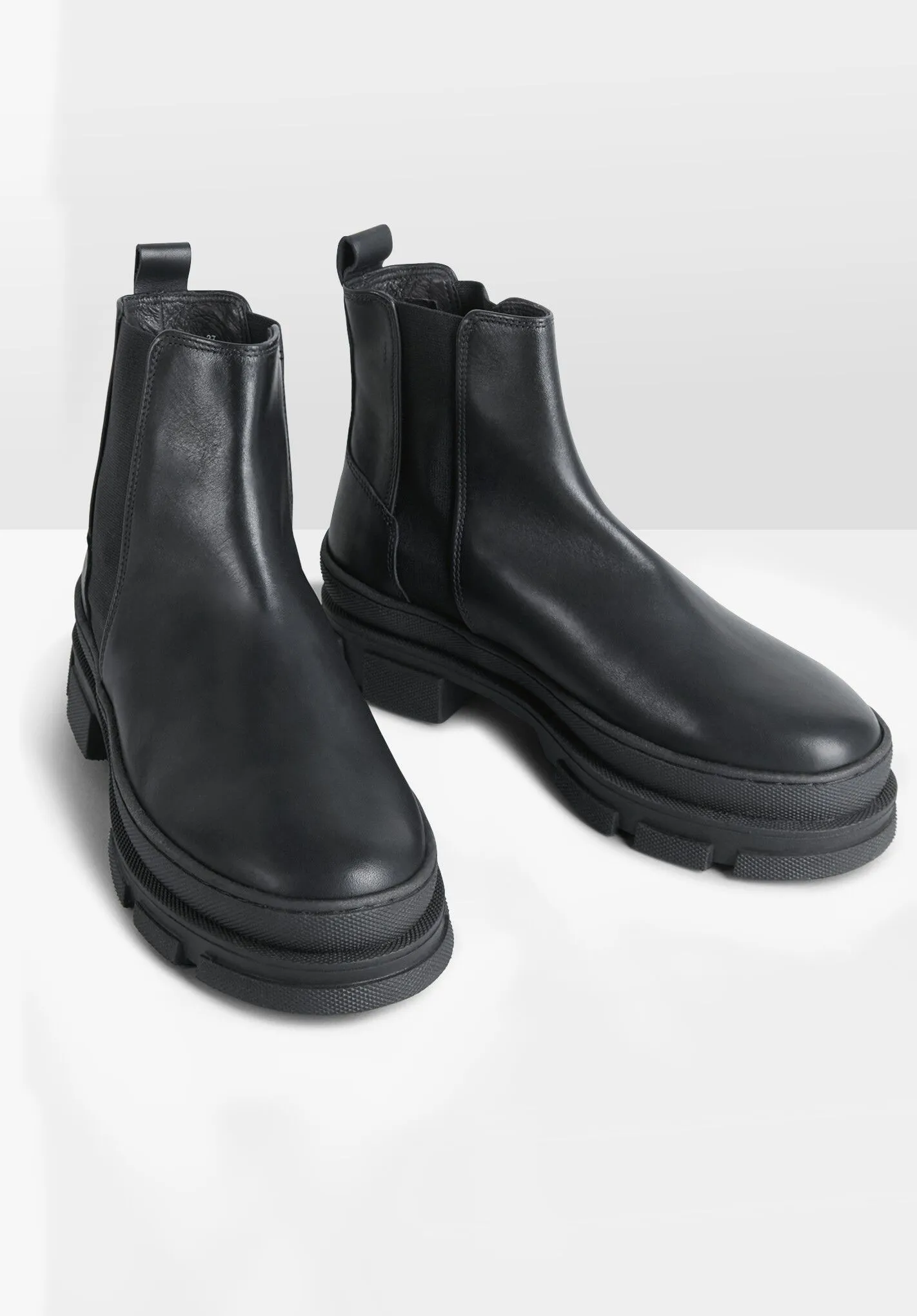 Sia Chelsea Boots