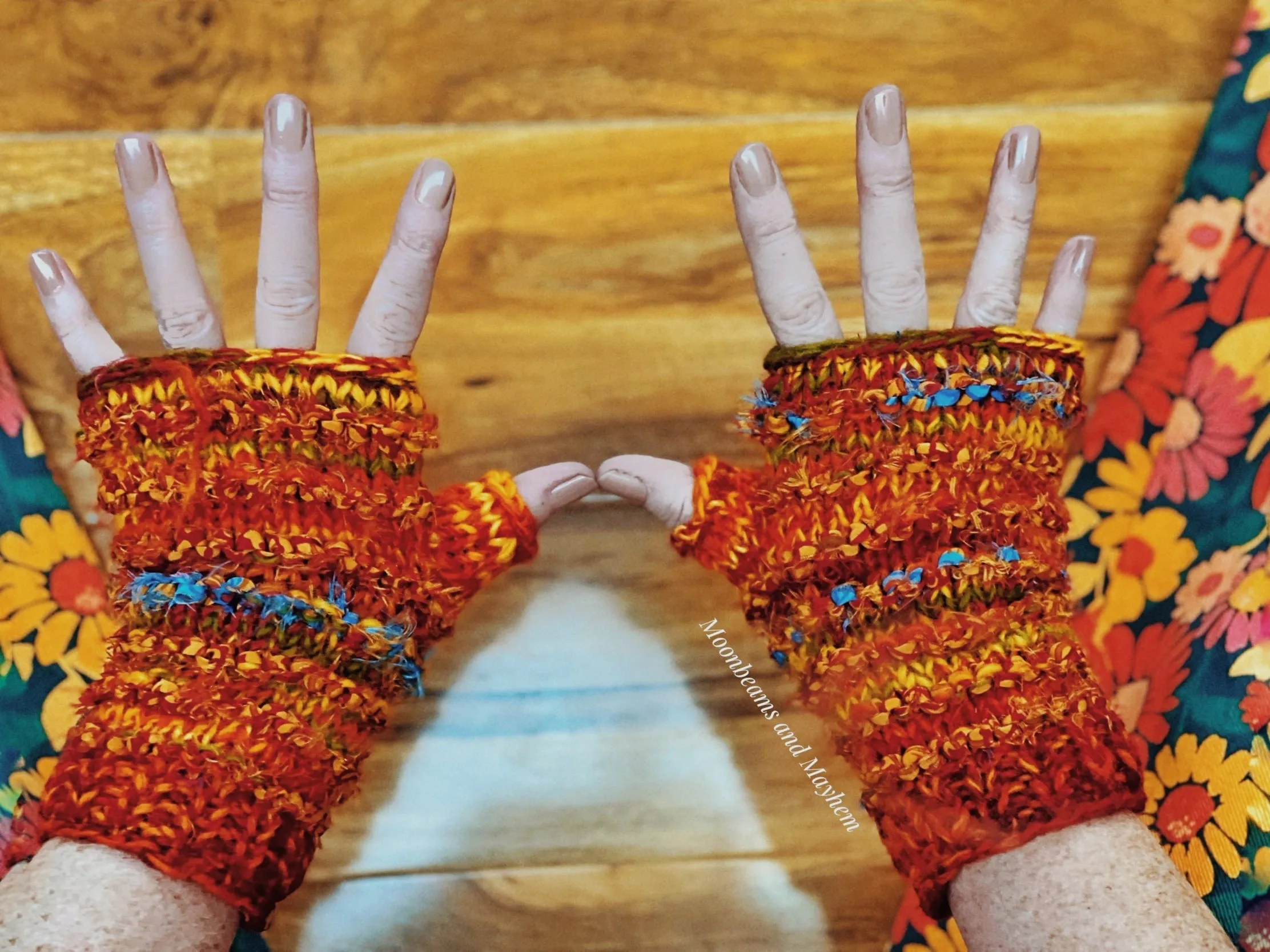 SUNBURST FINGERLESS SNUGGLE GLOVES / MITTENS